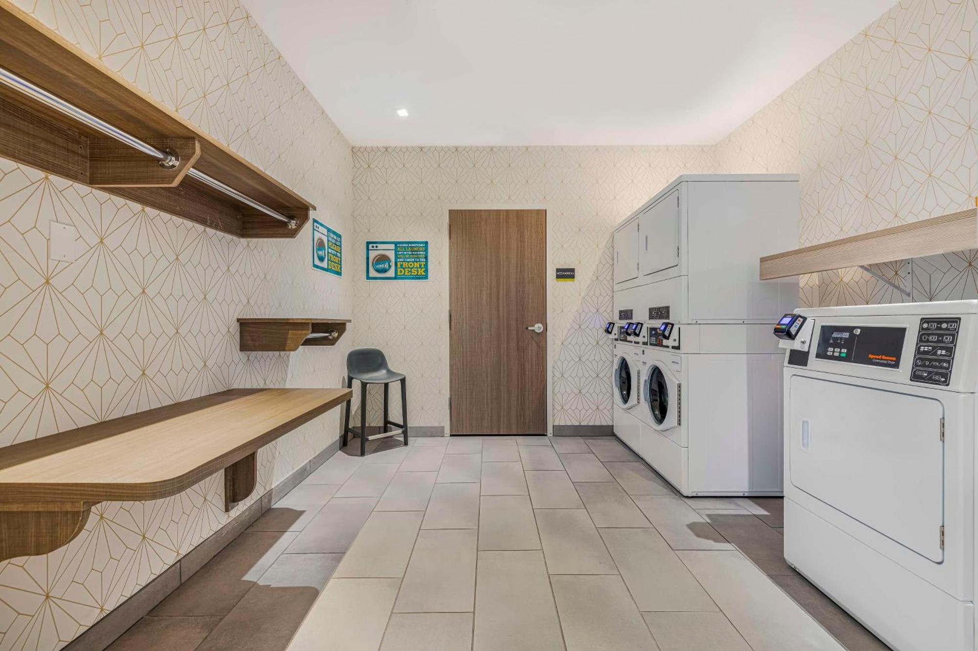 Home2 Suites By Hilton Colorado Springs Airport 外观 照片